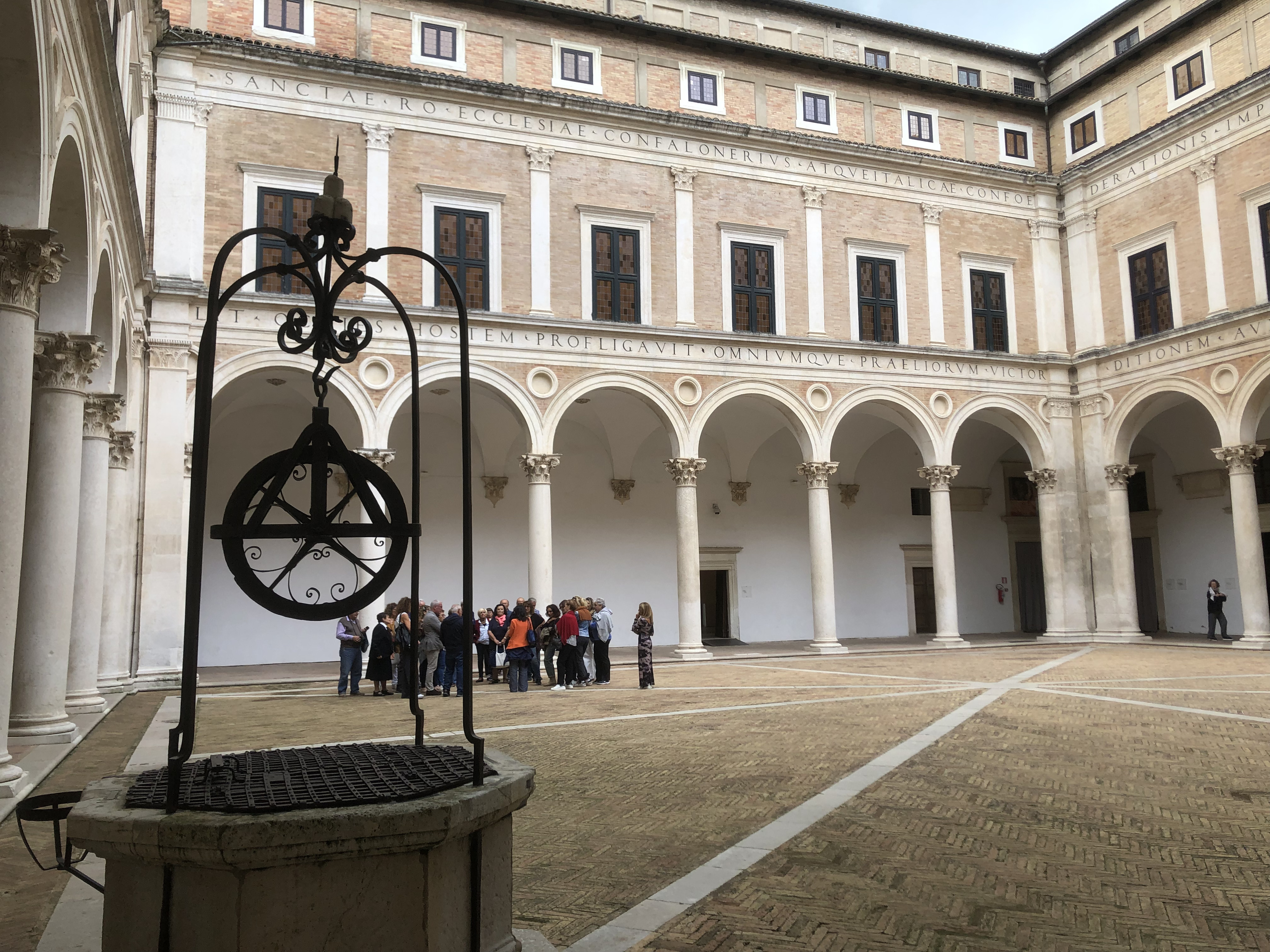 Picture Italy Urbino 2024-09 435 - Tour Urbino