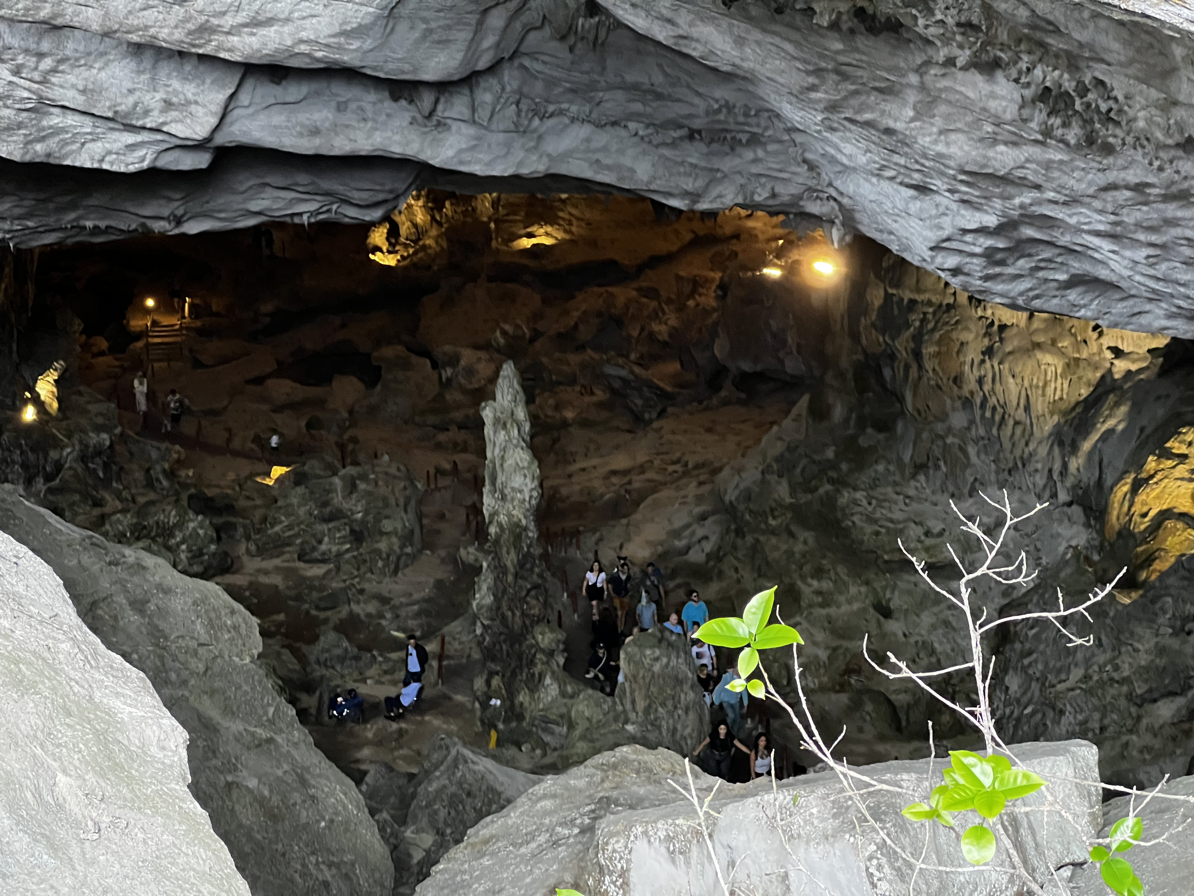 Picture Vietnam Ha Long Bay Sung Sot Cave 2024-01 39 - Around Sung Sot Cave