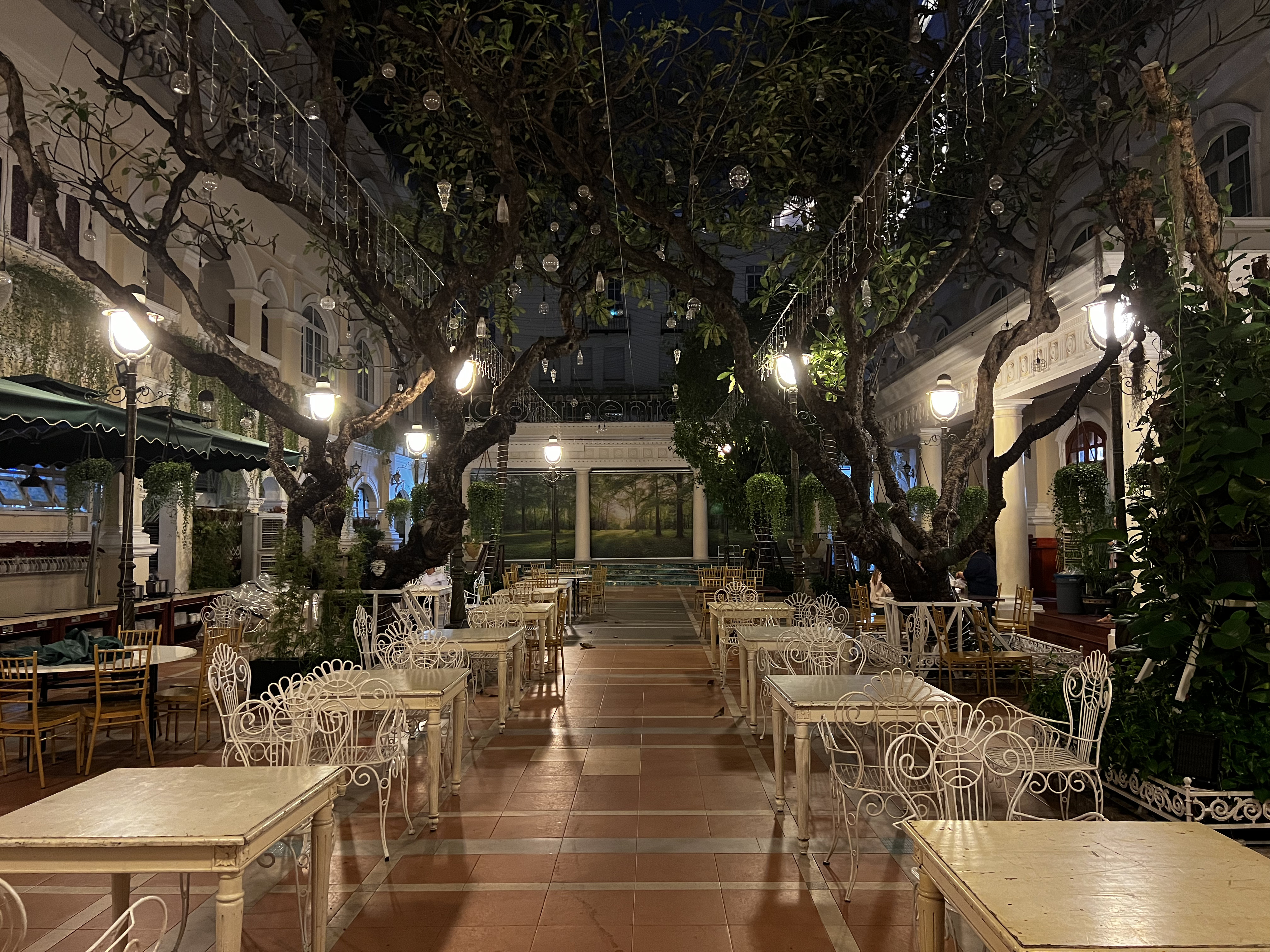 Picture Vietnam Saigon Continental Hotel 2024-01 47 - Tours Continental Hotel