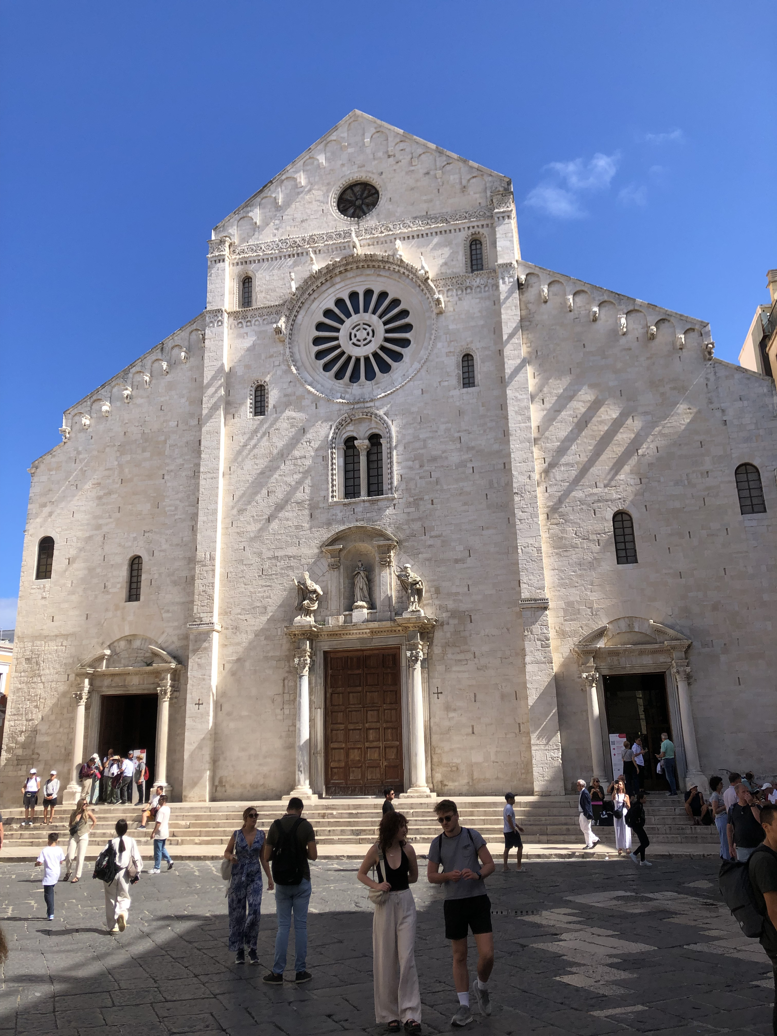 Picture Italy Bari 2024-09 48 - Tour Bari