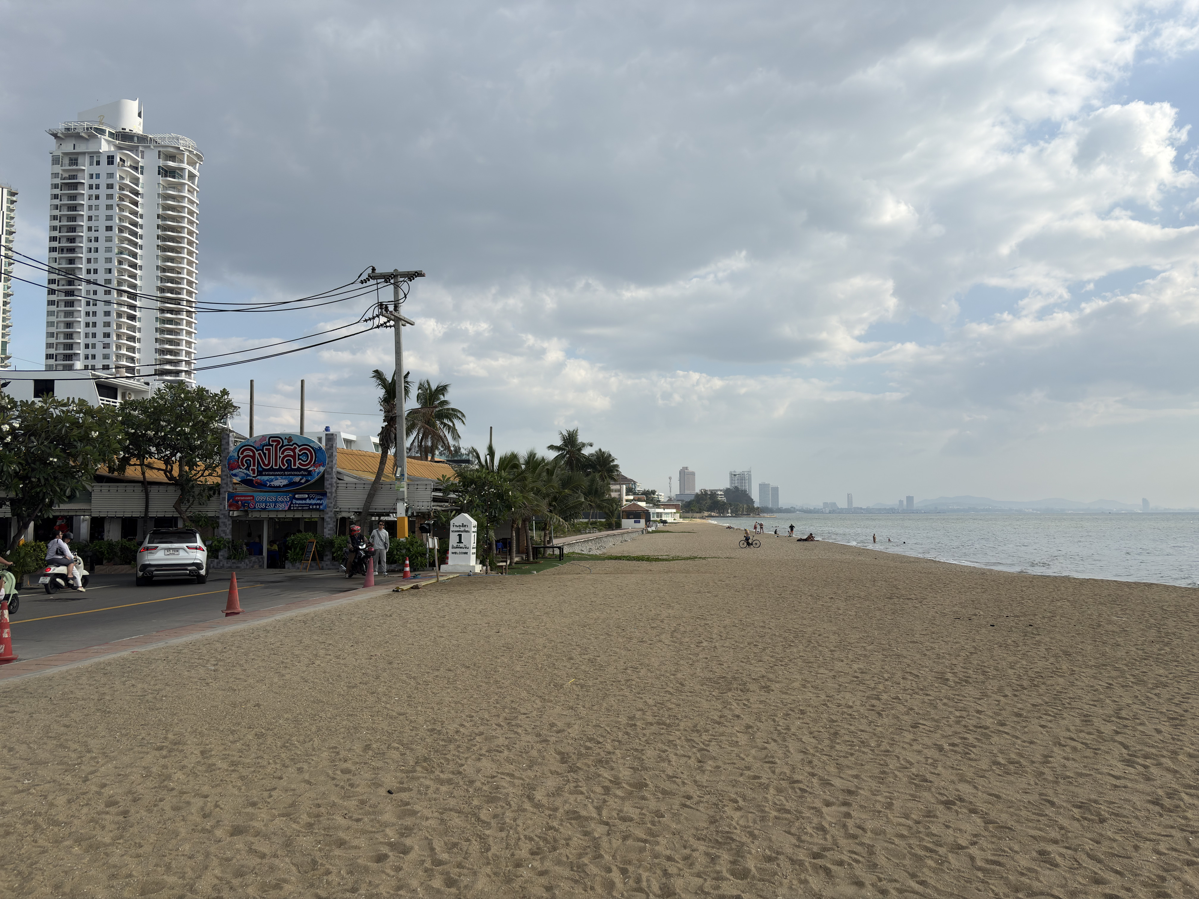 Picture Thailand Jomtien Beach 2025-12 12 - Journey Jomtien Beach