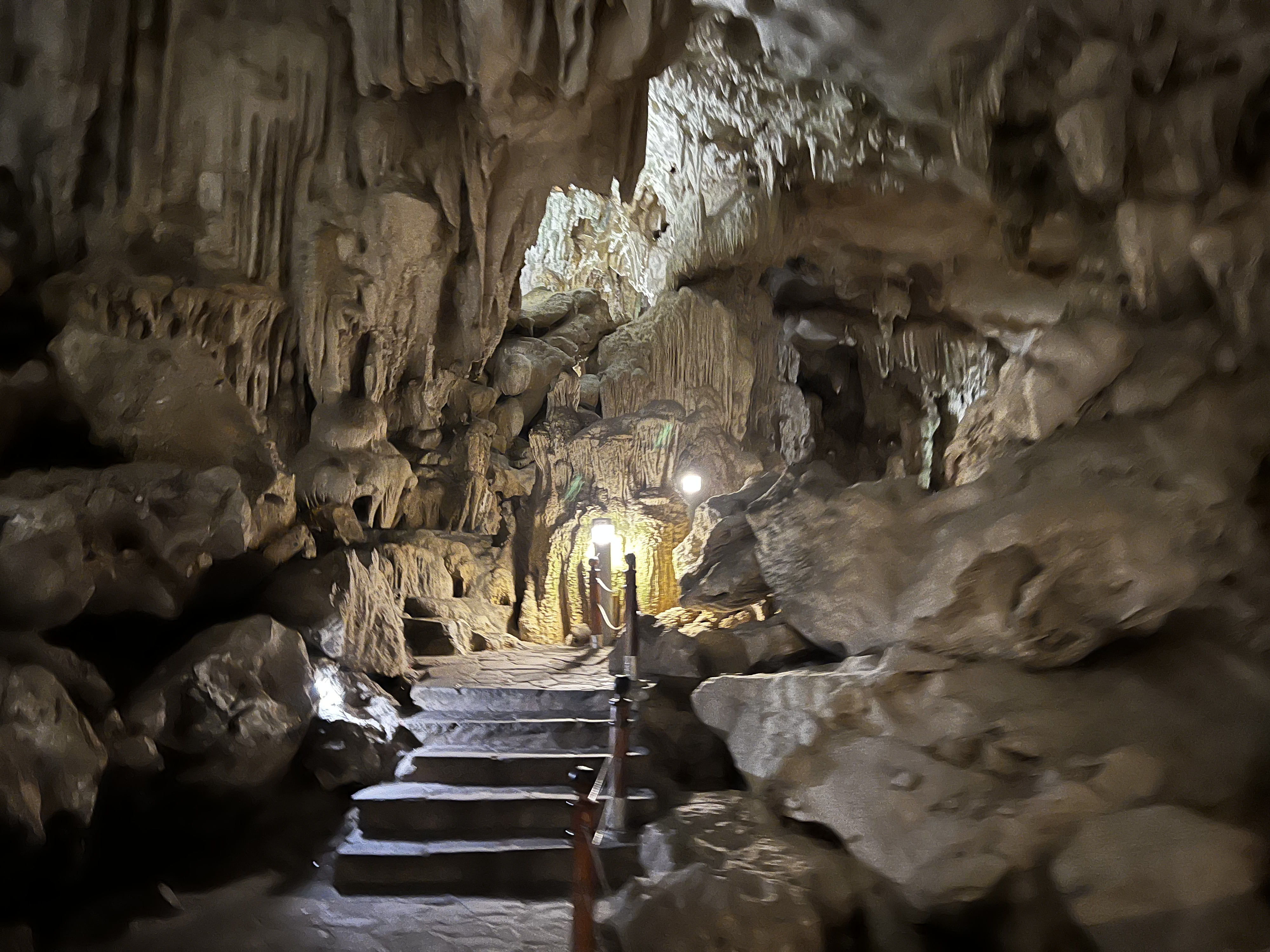 Picture Vietnam Ha Long Bay Sung Sot Cave 2024-01 16 - Center Sung Sot Cave
