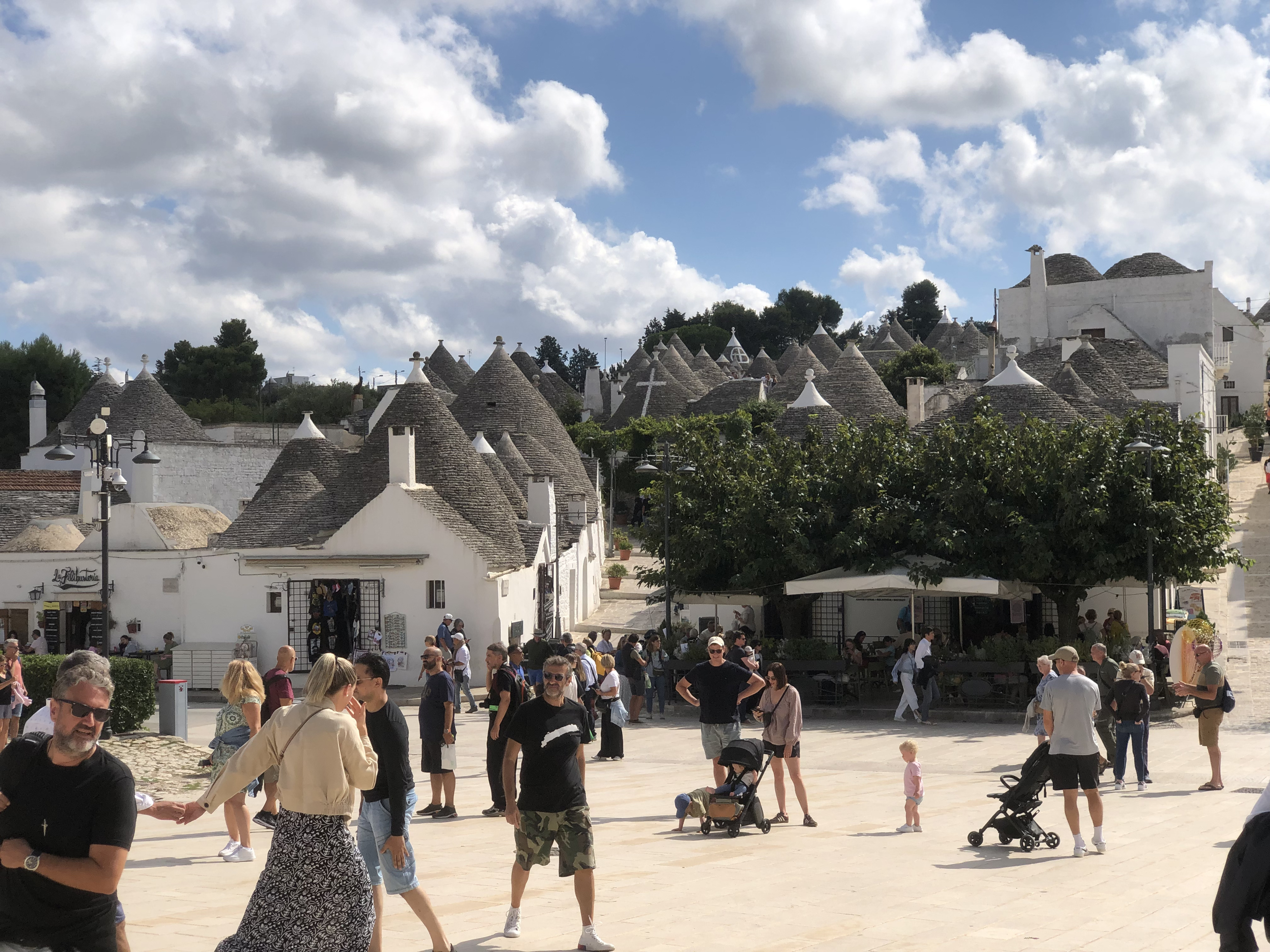 Picture Italy Alberobello 2024-09 28 - Tour Alberobello