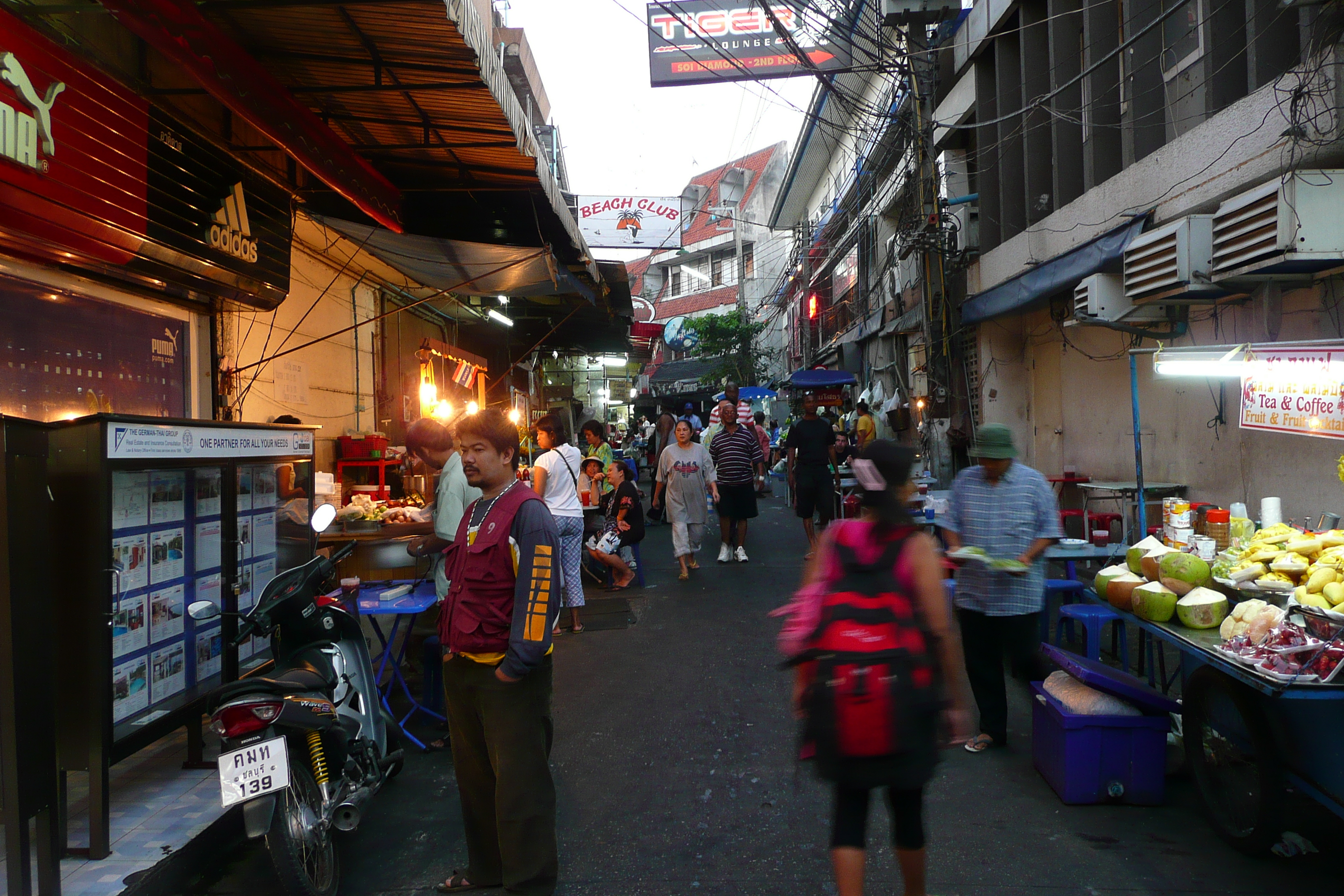 Picture Thailand Pattaya Walking Street 2008-01 15 - Tour Walking Street