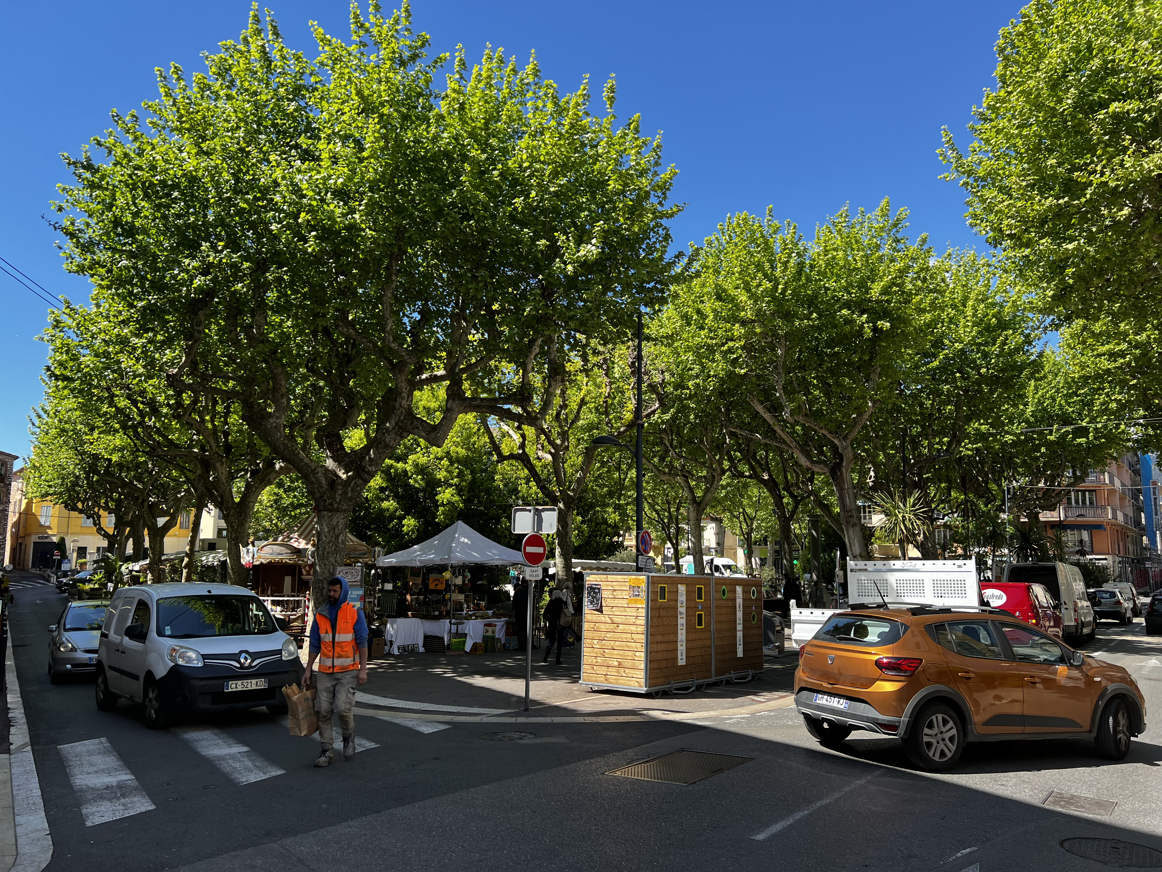 Picture France Vence 2024-04 16 - Tours Vence