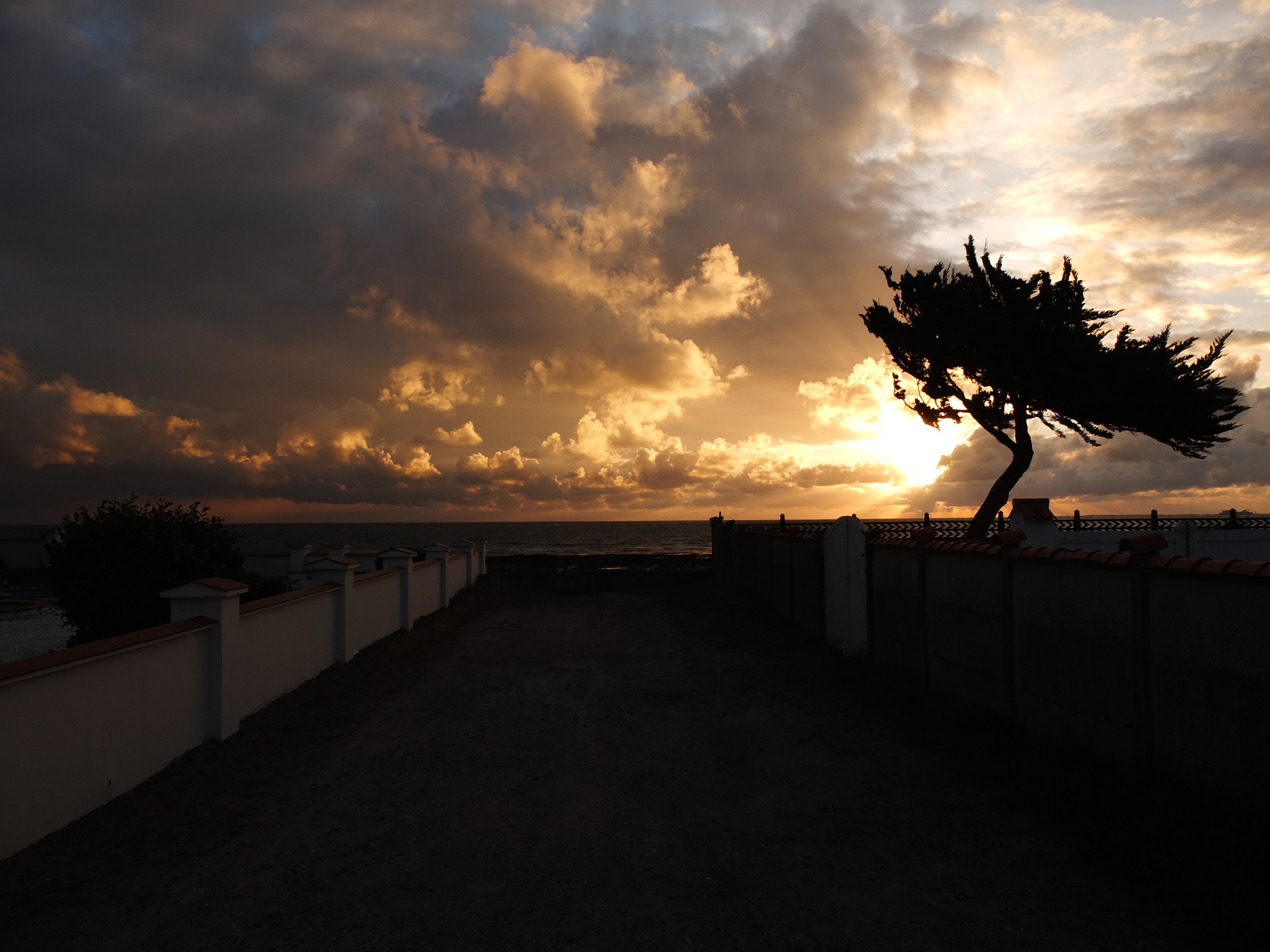 Picture France La Plaine sur mer Sunset 2012-08 86 - Tours Sunset