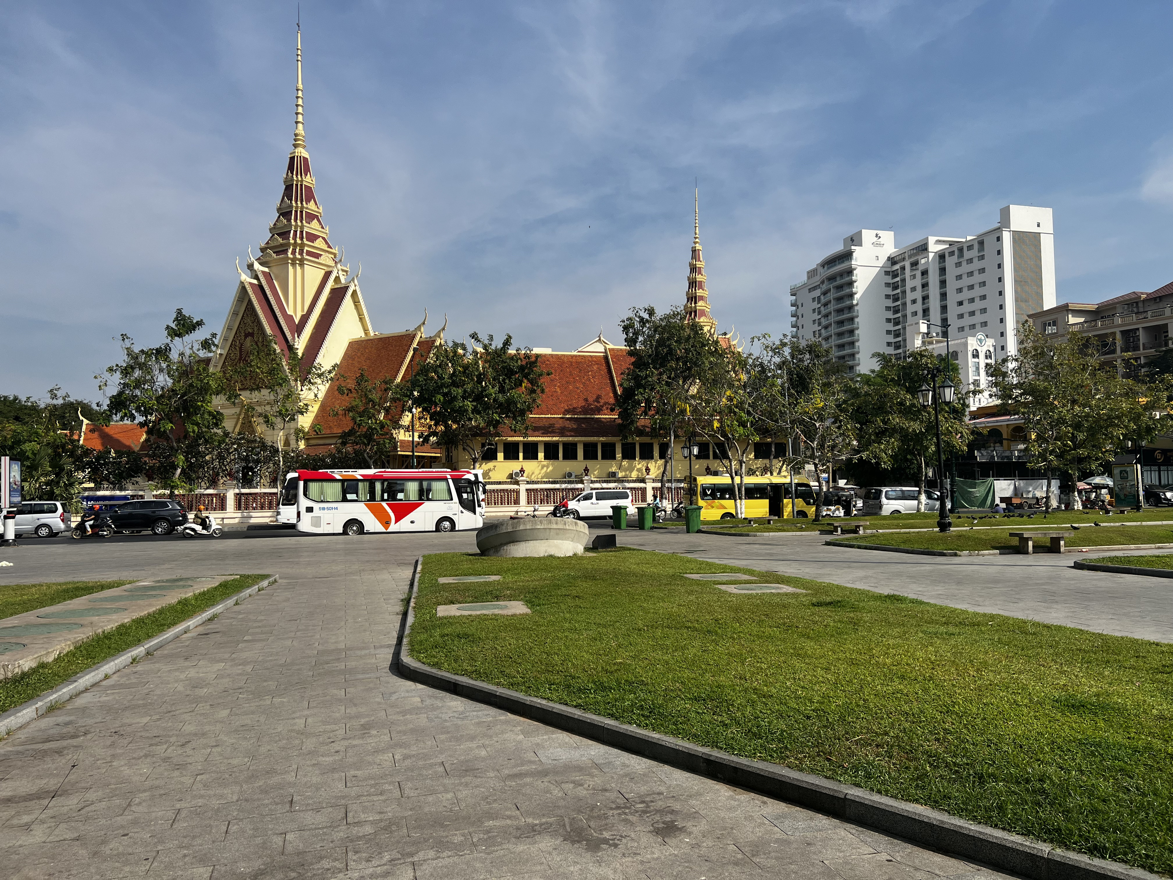 Picture Cambodia Phnom Penh Royal Palace 2024-01 8 - Center Royal Palace