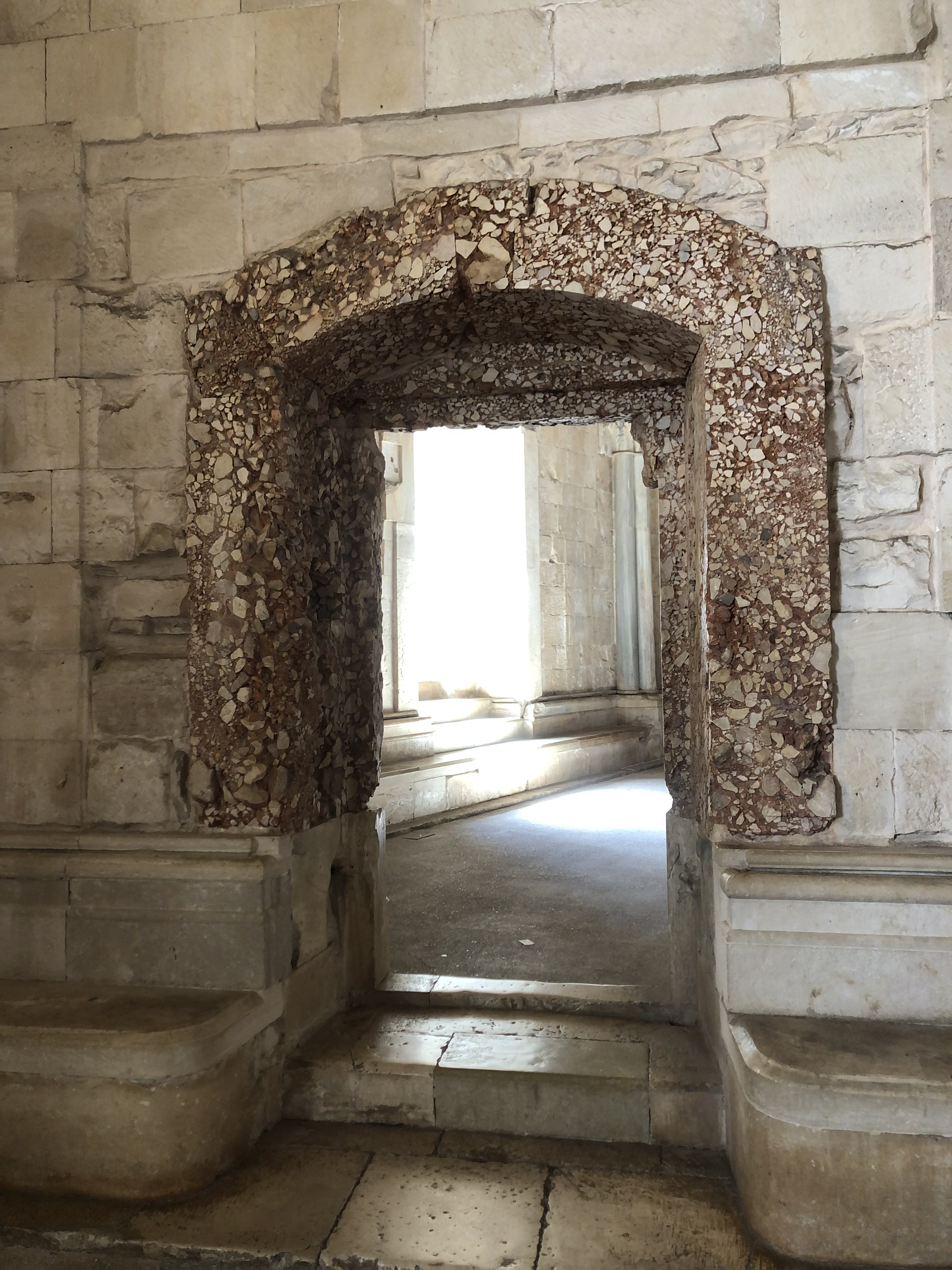 Picture Italy Castel del monte 2024-09 37 - Recreation Castel del monte