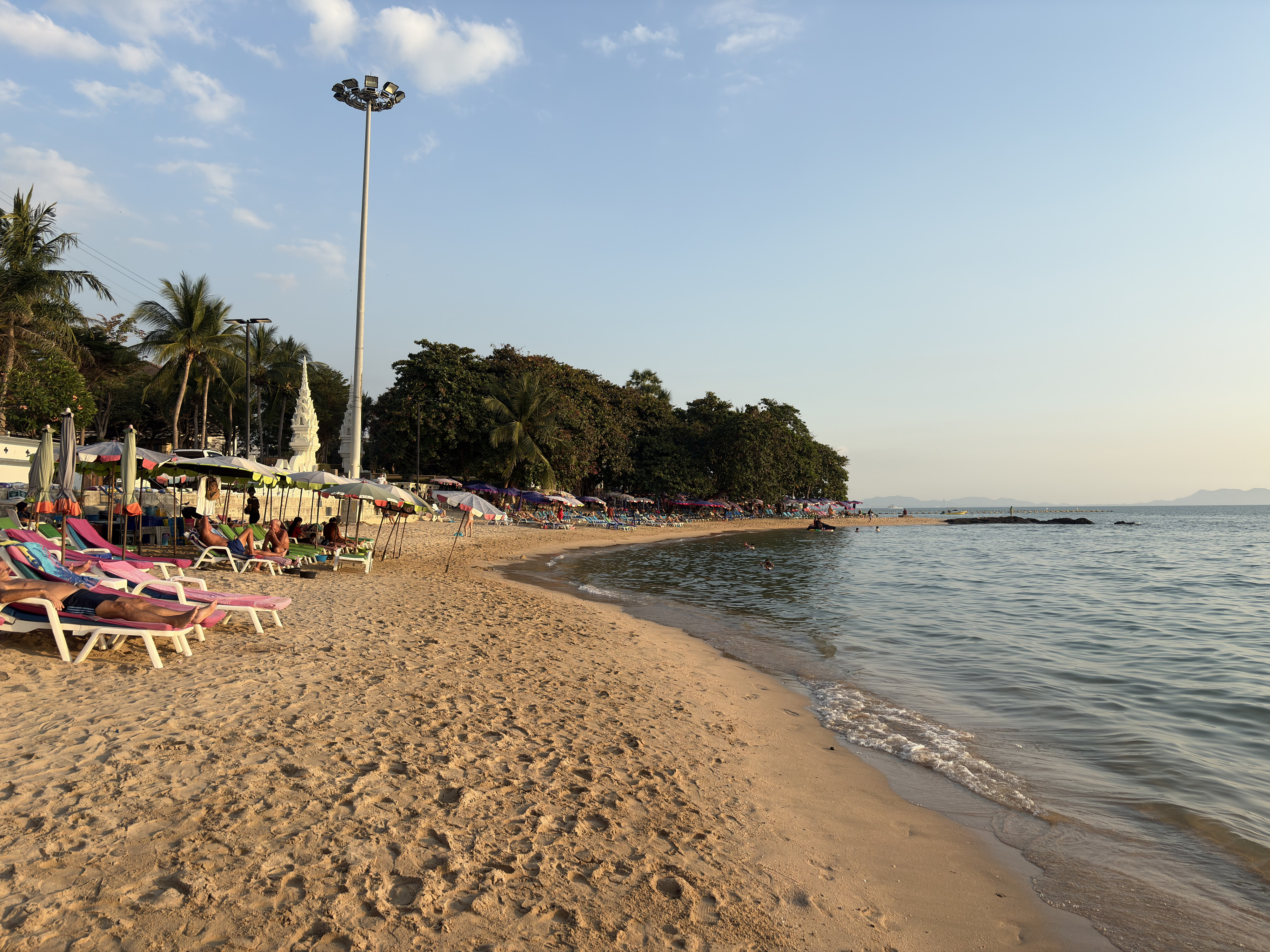 Picture Thailand Pattaya Dongtan beach 2025-12 31 - Center Dongtan beach