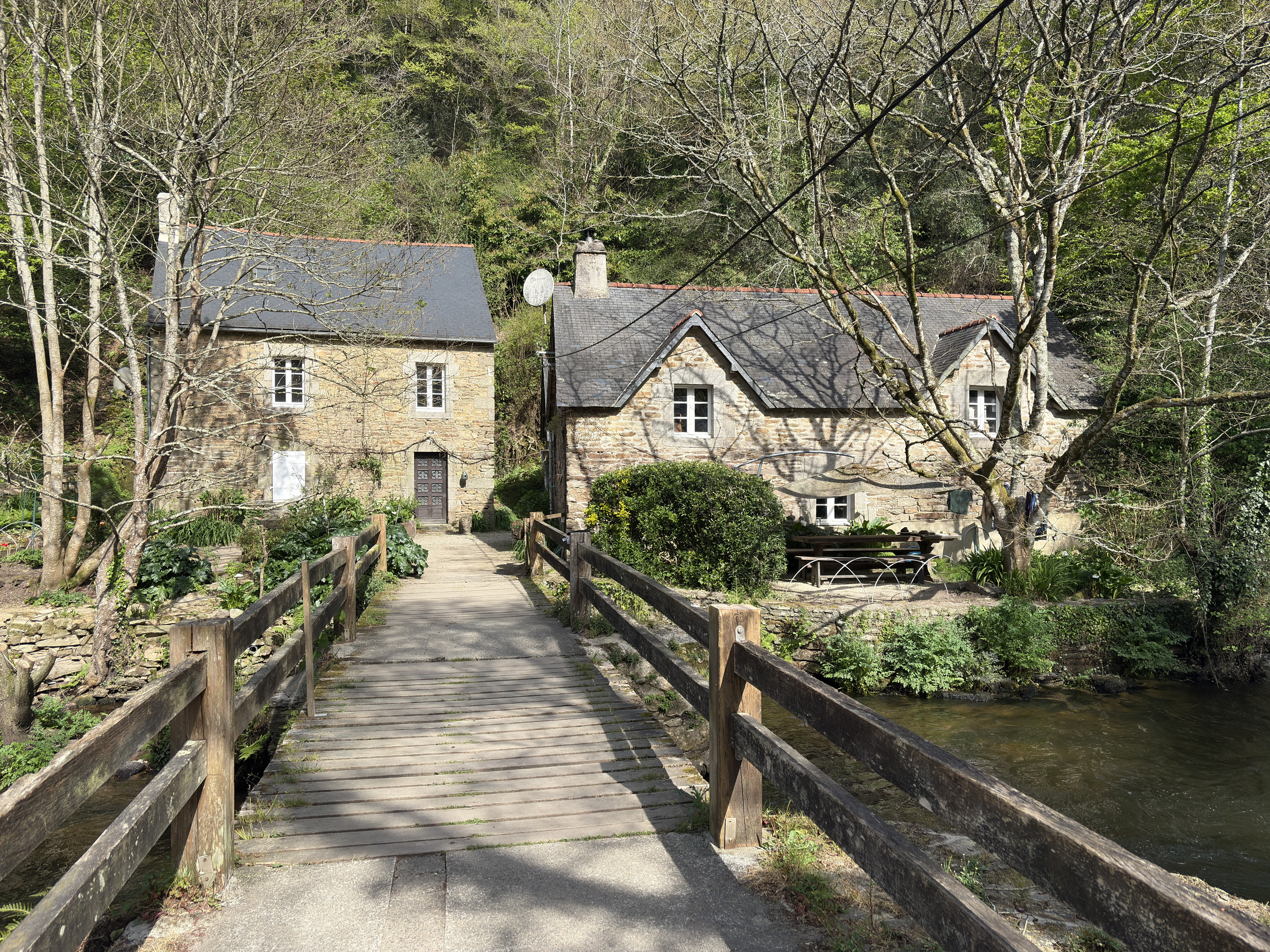 Picture France Pont Aven 2026-04 15 - Tours Pont Aven