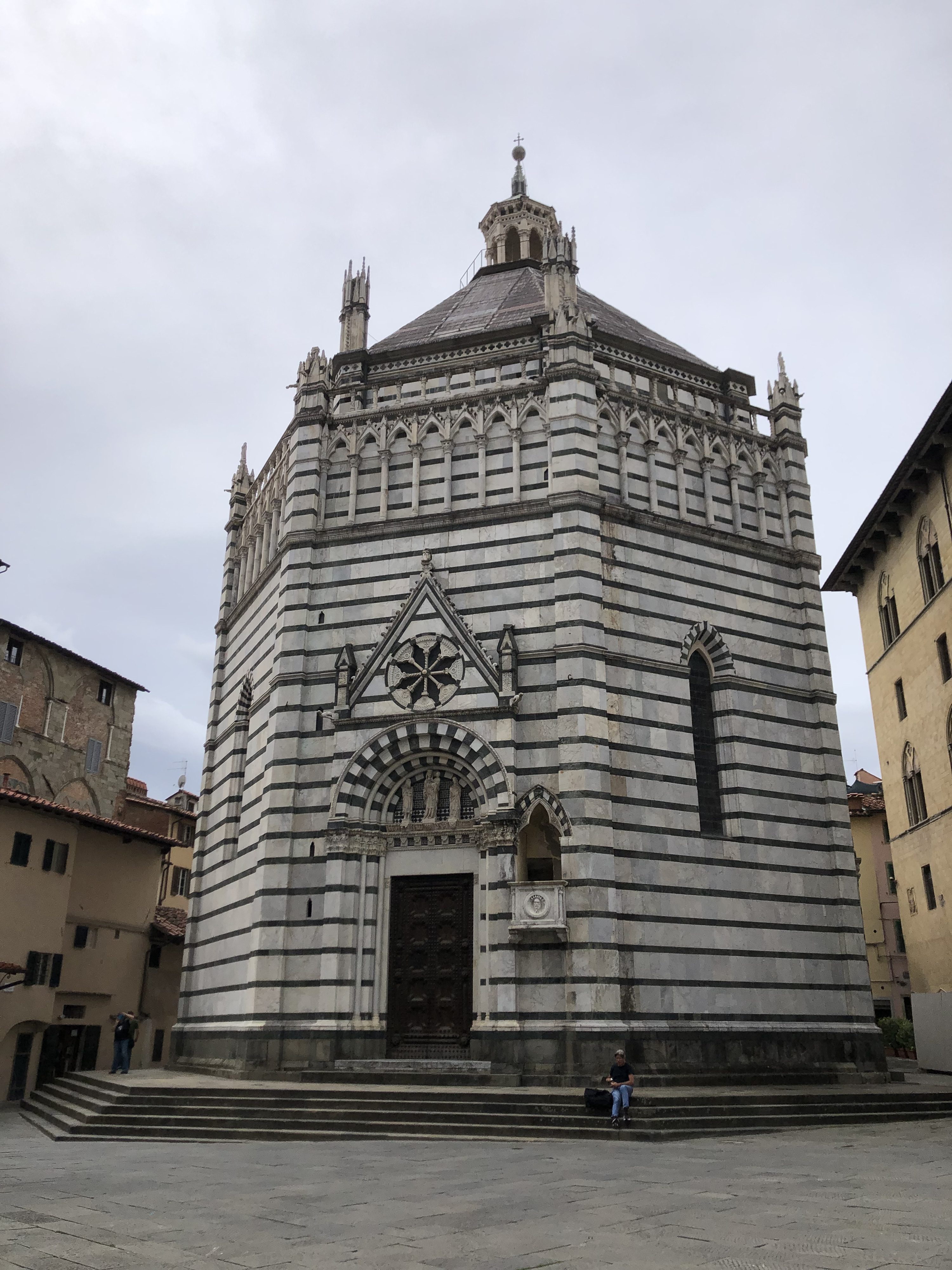 Picture Italy Pistoie 2024-09 17 - Tours Pistoie