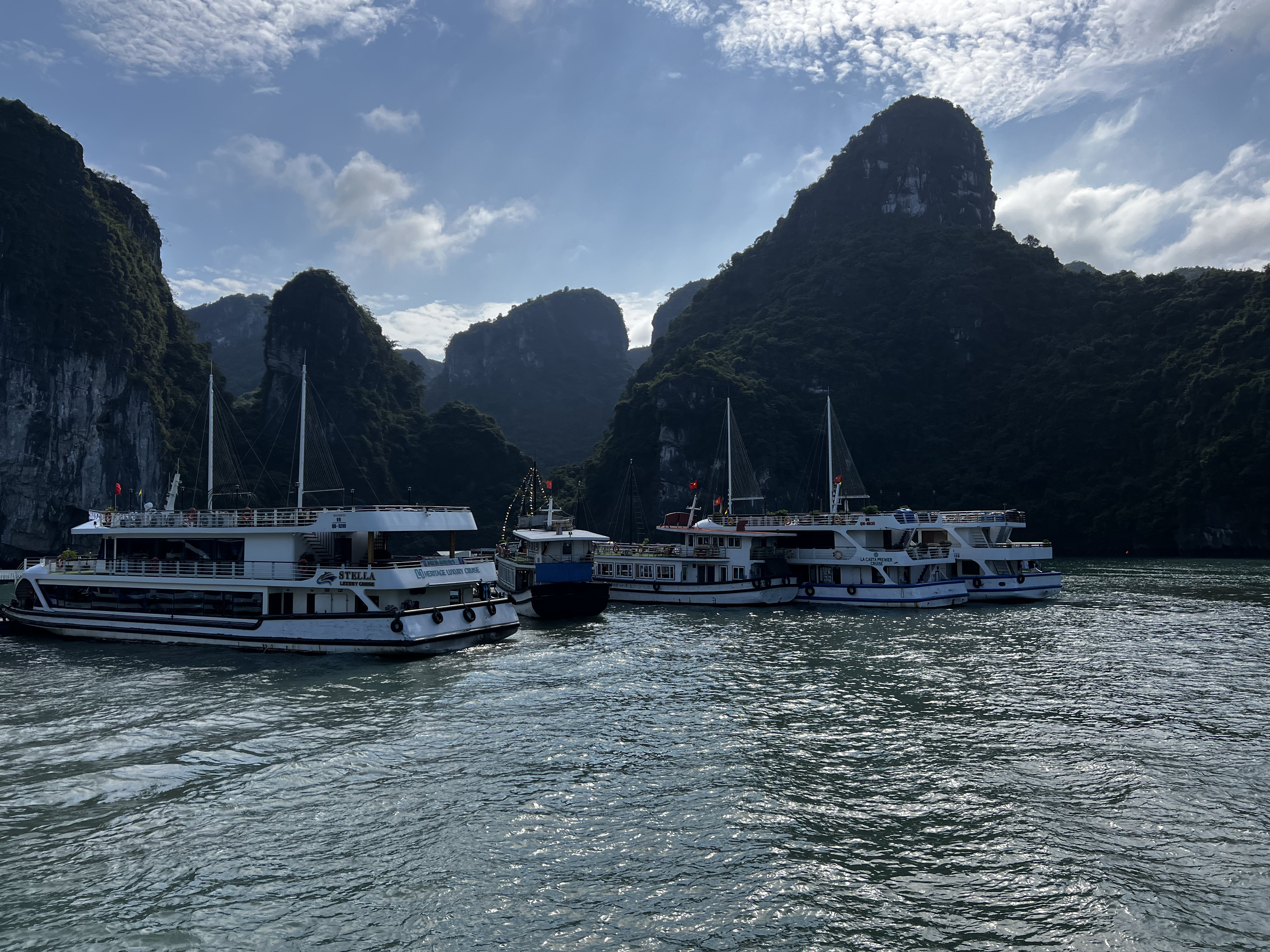 Picture Vietnam Ha Long Bay 2024-01 22 - Journey Ha Long Bay