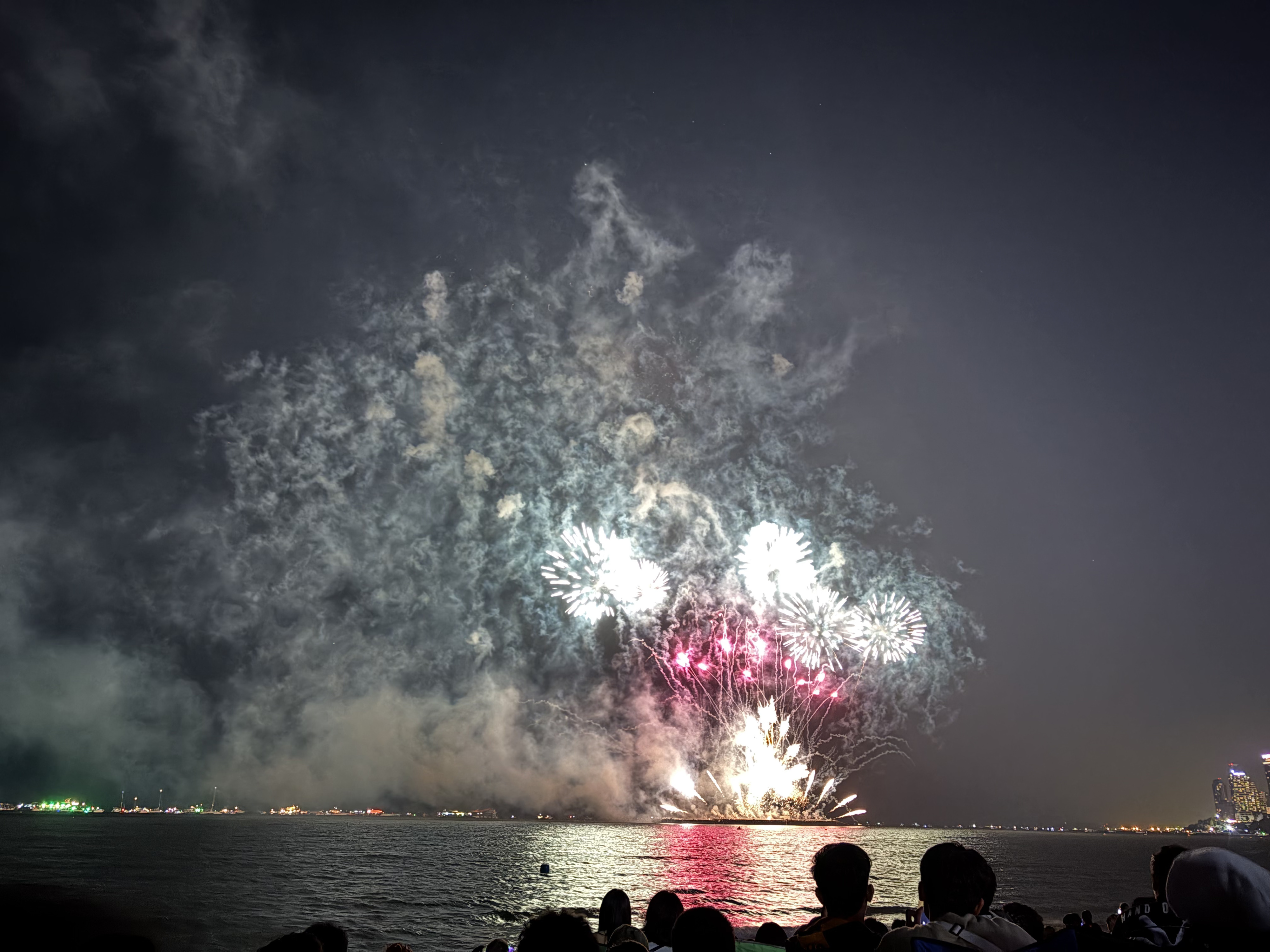 Picture Thailand Pattaya Fireworks 2024-12 4 - History Fireworks