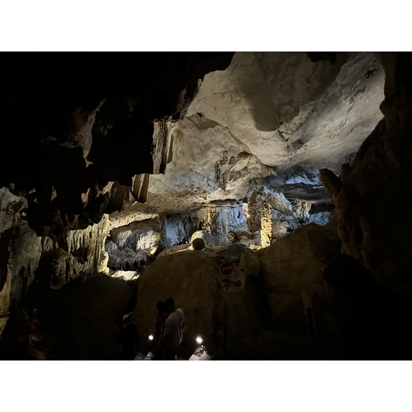 Picture Vietnam Ha Long Bay Sung Sot Cave 2024-01 61 - Tour Sung Sot Cave