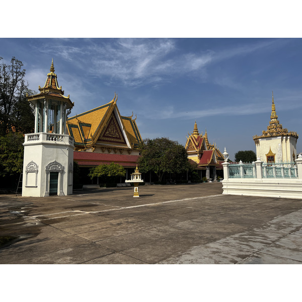 Picture Cambodia Phnom Penh Royal Palace 2024-01 52 - Around Royal Palace