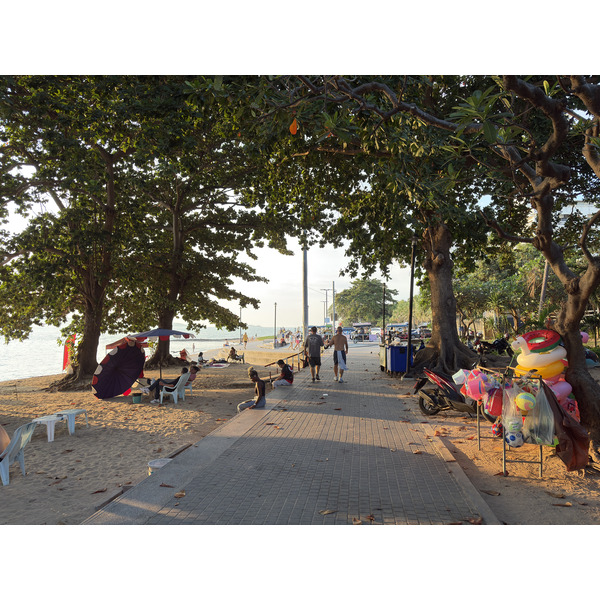 Picture Thailand Pattaya Dongtan beach 2025-12 4 - Tours Dongtan beach