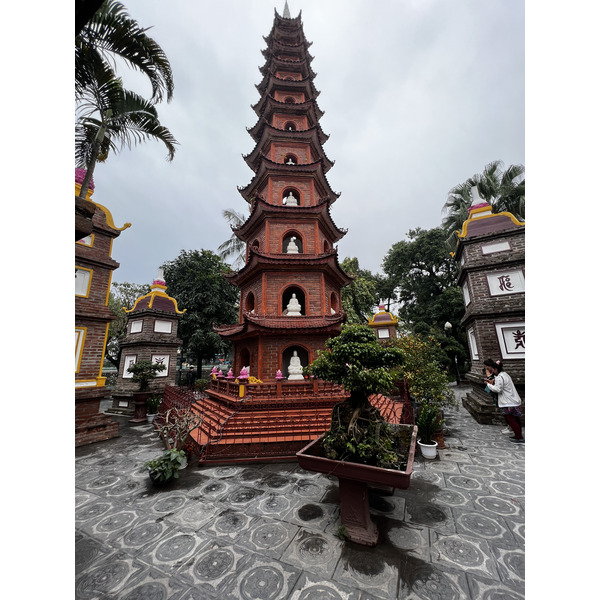 Picture Vietnam Hanoi Tran Quoc Pagoda 2024-01 3 - Tours Tran Quoc Pagoda