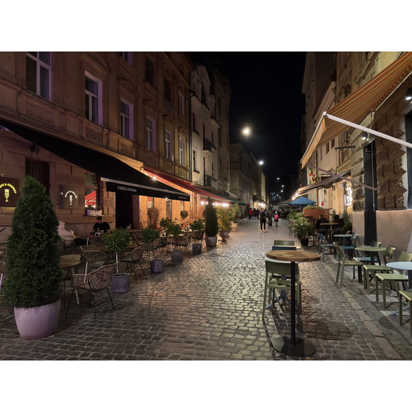 Picture Ukraine Lviv 2024-10 83 - Recreation Lviv