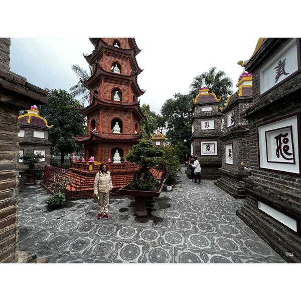 Picture Vietnam Hanoi Tran Quoc Pagoda 2024-01 8 - Tours Tran Quoc Pagoda