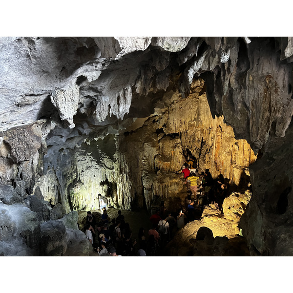 Picture Vietnam Ha Long Bay Sung Sot Cave 2024-01 44 - Around Sung Sot Cave