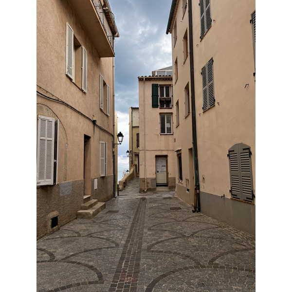 Picture France Antibes 2024-04 59 - Tours Antibes