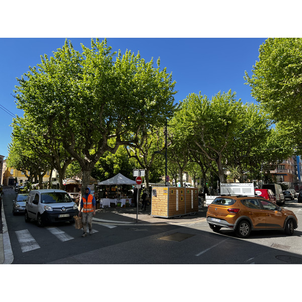 Picture France Vence 2024-04 16 - Tours Vence