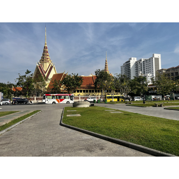 Picture Cambodia Phnom Penh Royal Palace 2024-01 8 - Center Royal Palace