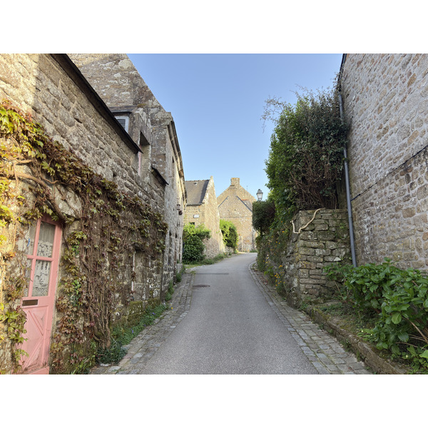 Picture France Locronan 2026-04 120 - Center Locronan
