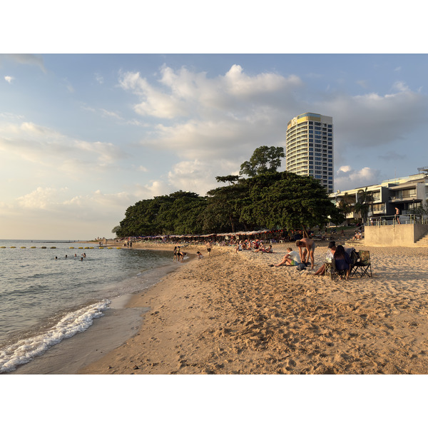Picture Thailand Pattaya Dongtan beach 2025-12 43 - Discovery Dongtan beach