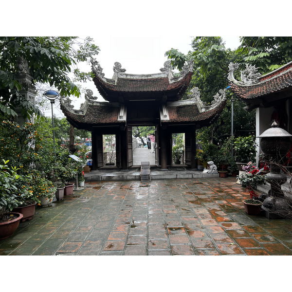 Picture Vietnam Hanoi Tay Lake 2024-01 7 - History Tay Lake