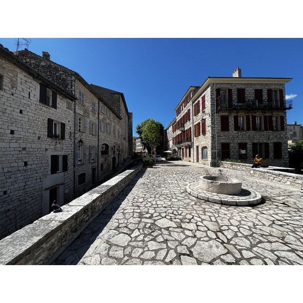 Picture France Vence 2024-04 35 - Tour Vence