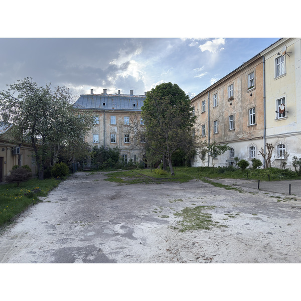 Picture Ukraine Lviv 2025-04 13 - Discovery Lviv