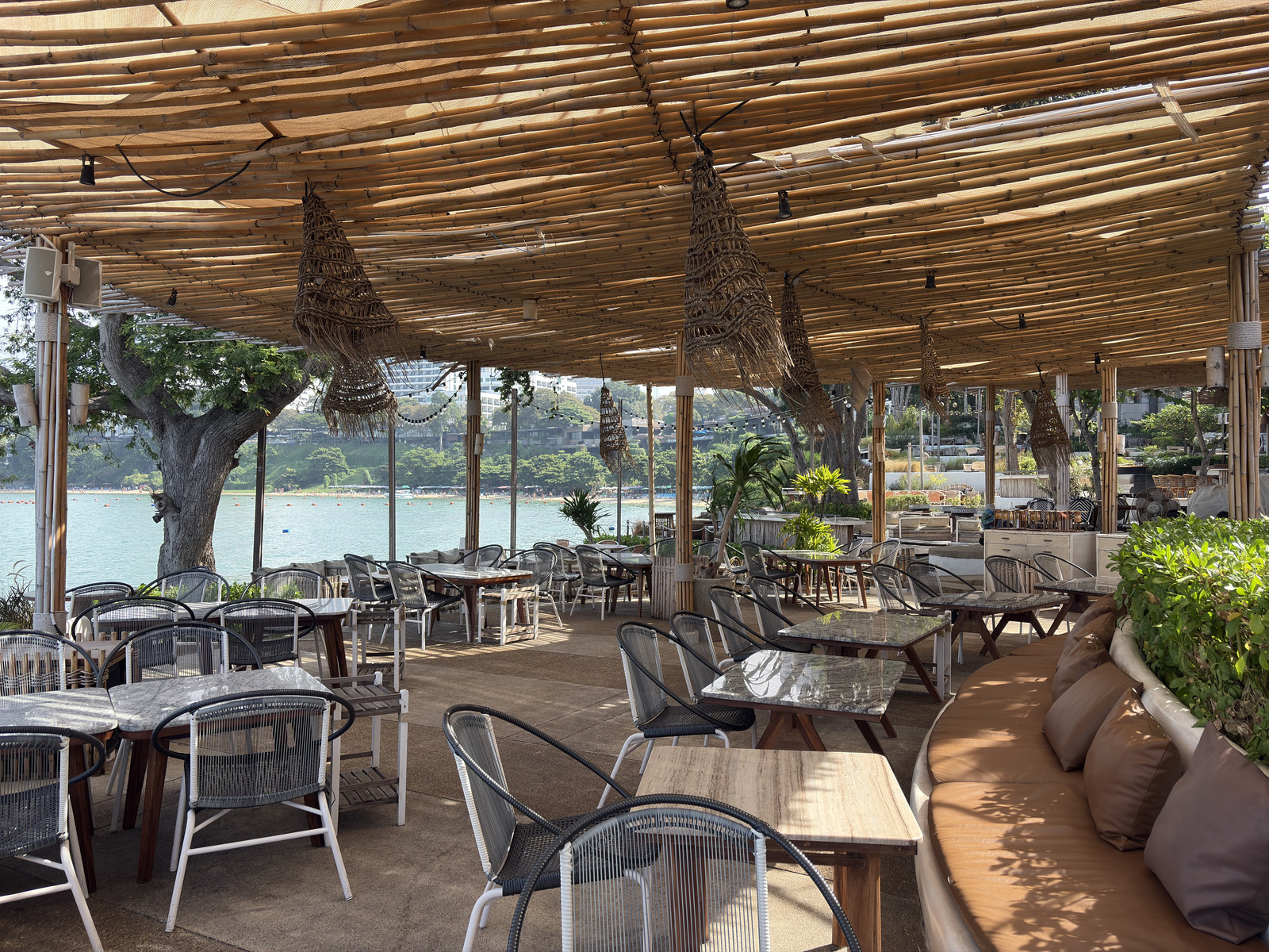 Picture Thailand Pattaya Oxygen Restaurant 2024-12 22 - Sight Oxygen Restaurant