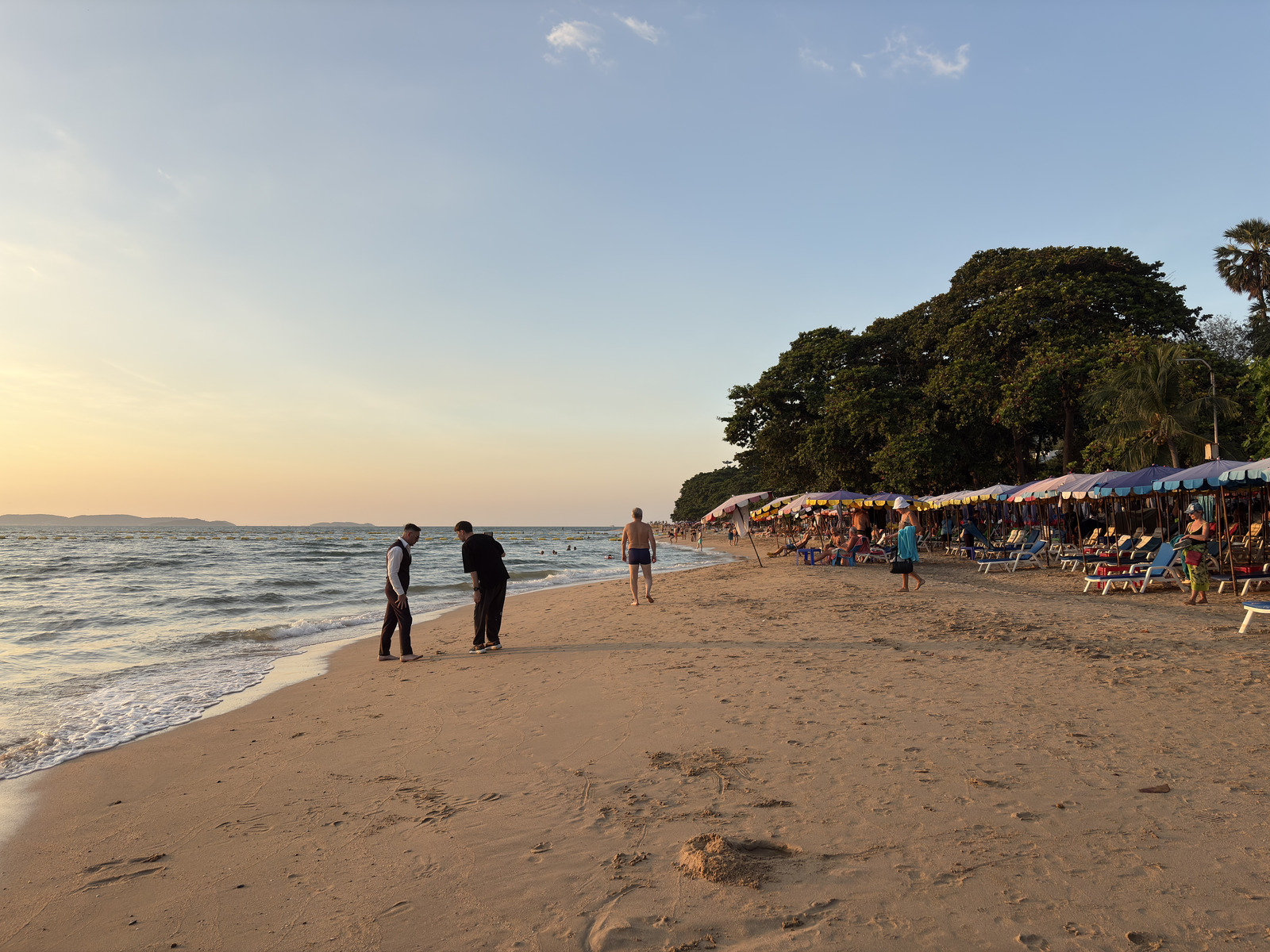 Picture Thailand Pattaya Dongtan beach 2025-12 37 - Journey Dongtan beach