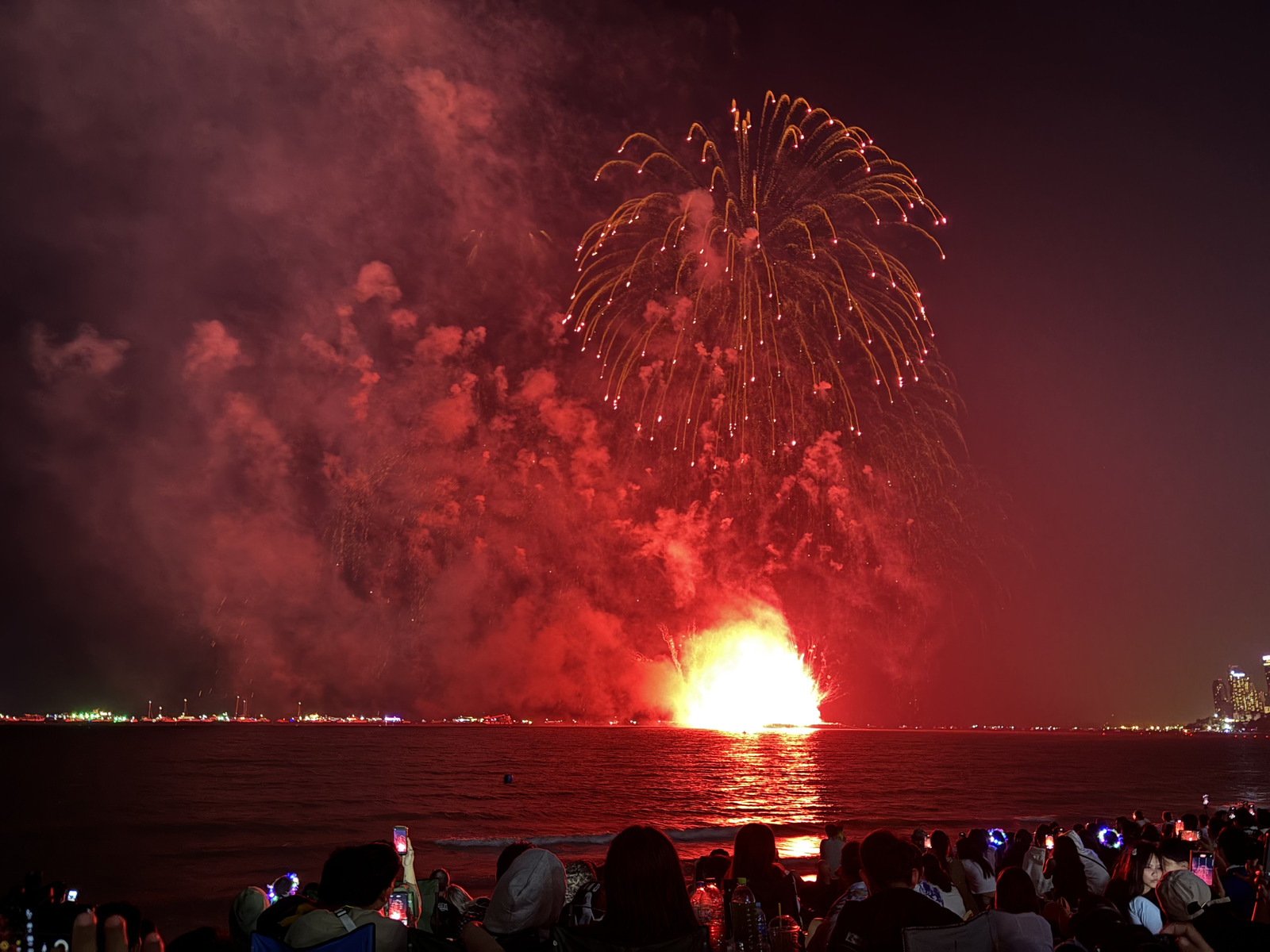 Picture Thailand Pattaya Fireworks 2024-12 91 - Photographers Fireworks