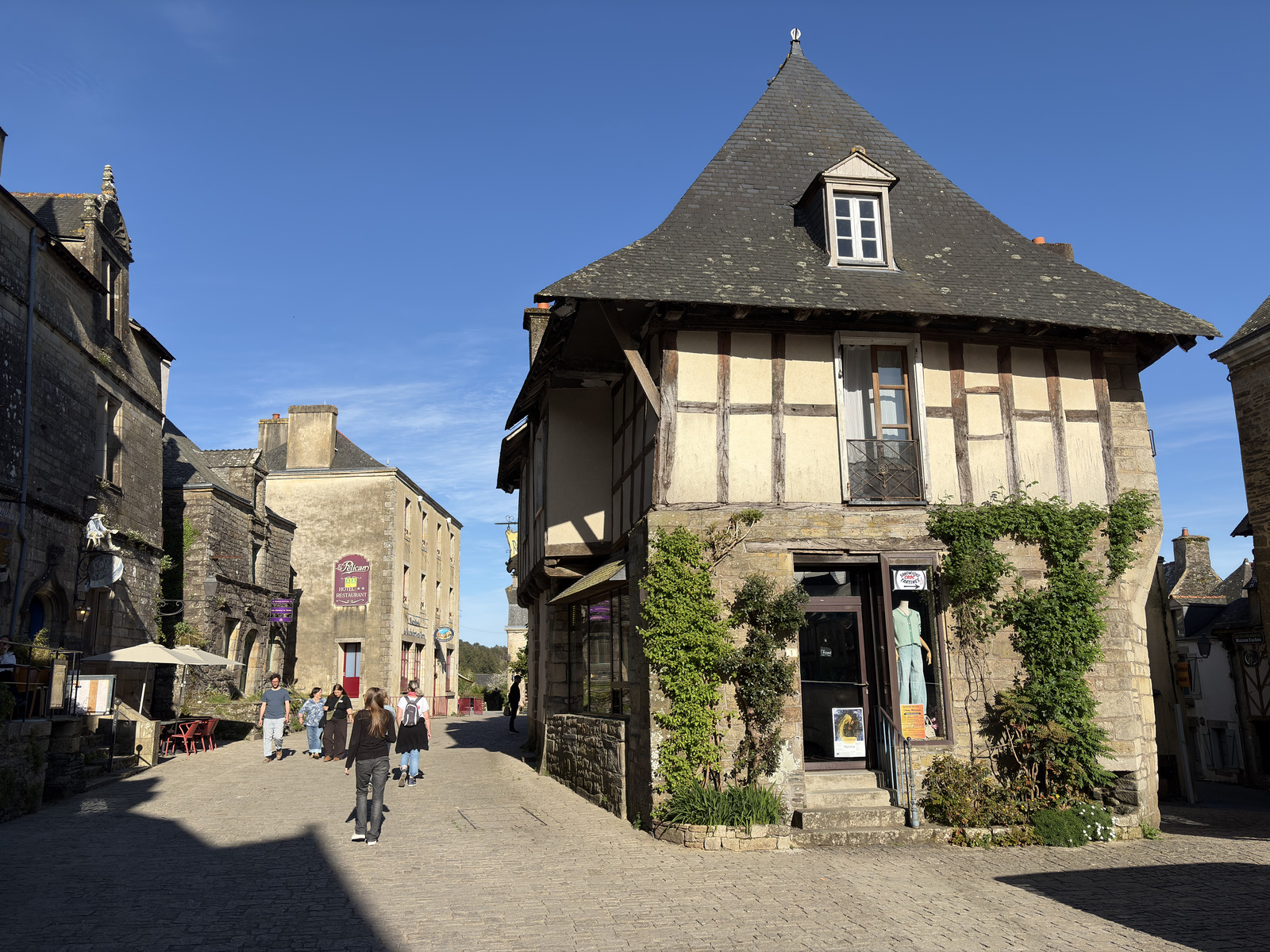 Picture France Rochefort en terre 2026-04 39 - Travels Rochefort en terre