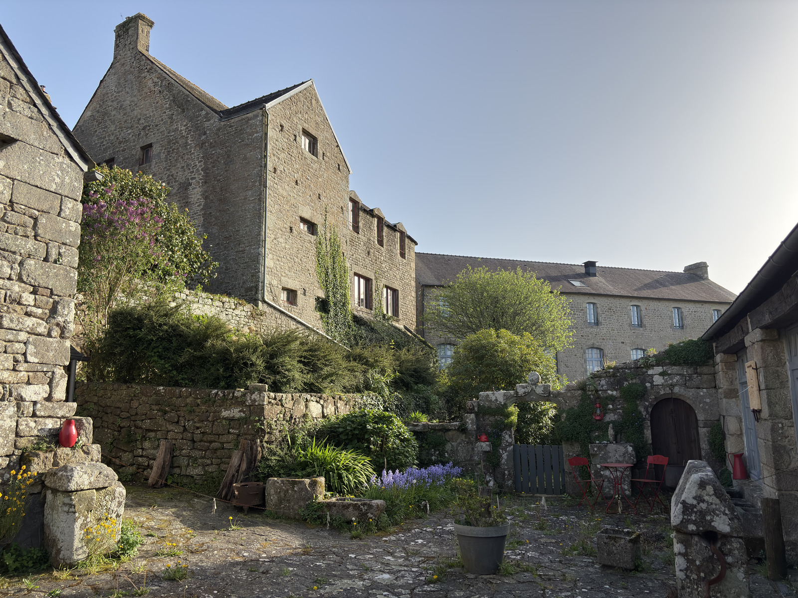 Picture France Locronan 2026-04 26 - Pictures Locronan