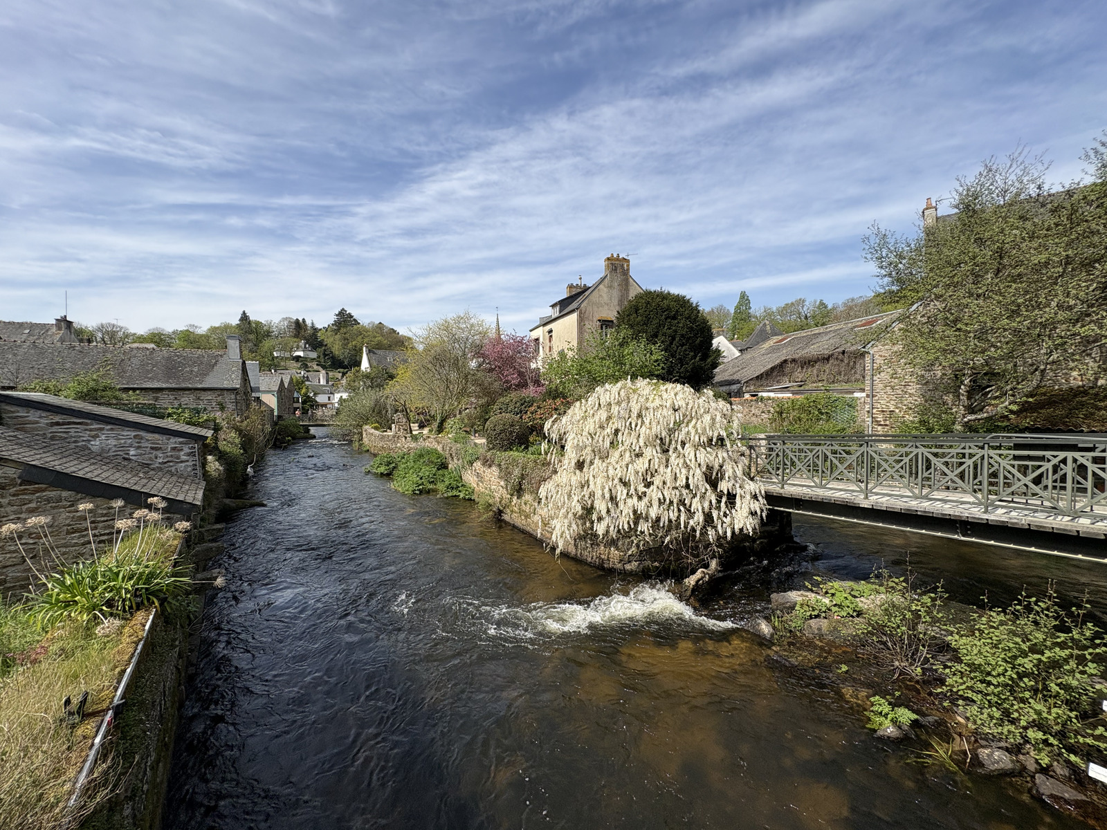 Picture France Pont Aven 2026-04 75 - Road Pont Aven