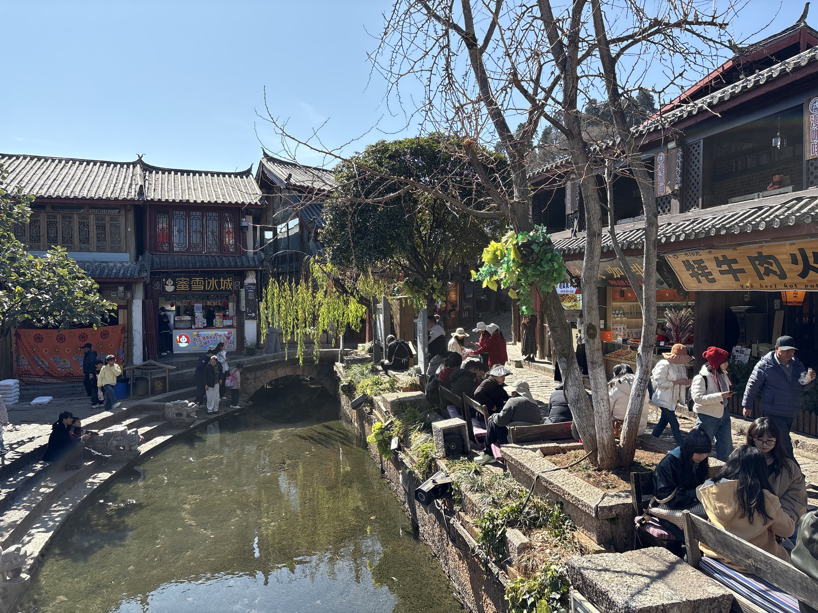 Picture China Lijiang 2026-01 822 - Shopping Mall Lijiang