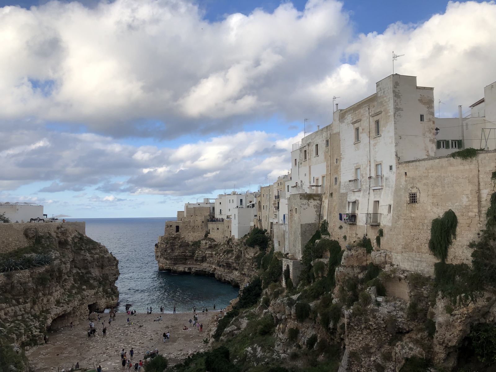 Picture Italy Polignano a mare 2024-09 66 - Tourist Polignano a mare
