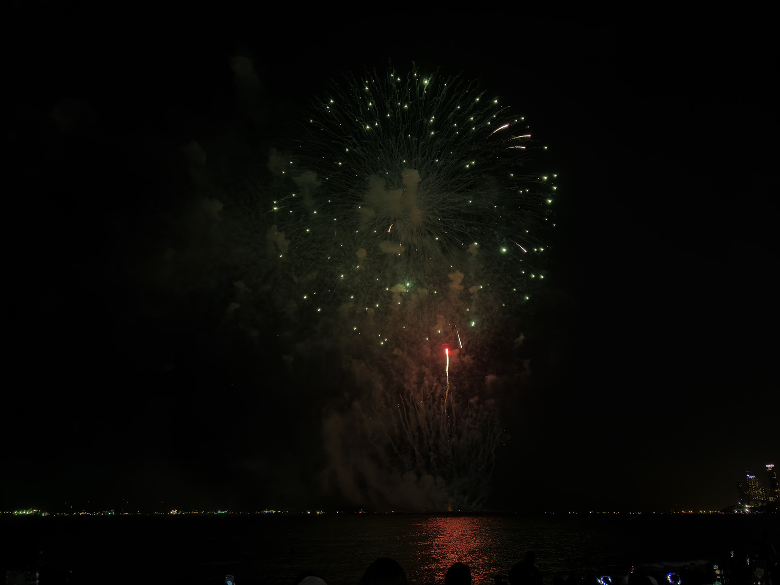 Picture Thailand Pattaya Fireworks 2024-12 26 - Views Fireworks