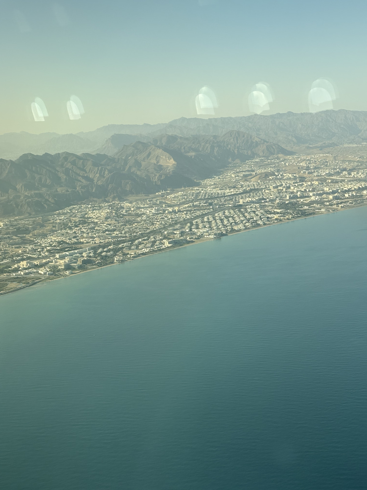 Picture Oman Mascate From the sky 2025-11 6 - Trail From the sky