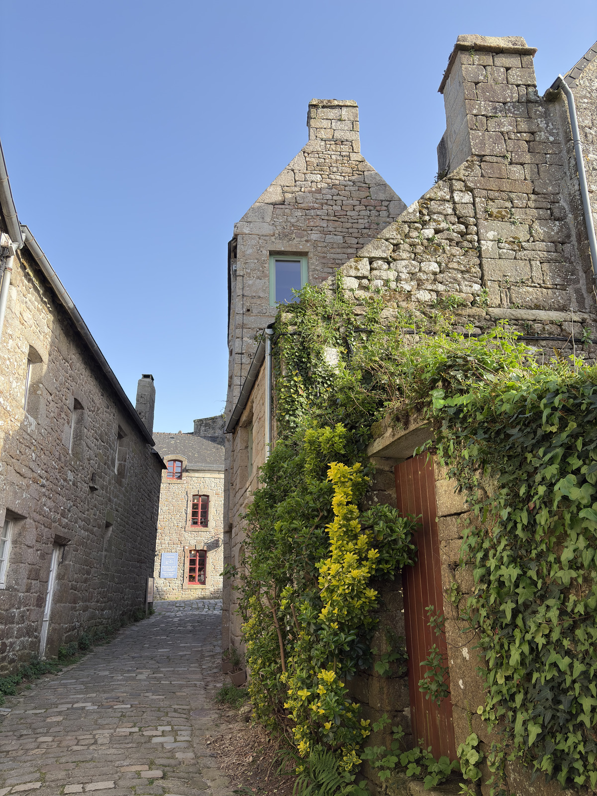 Picture France Locronan 2026-04 37 - Flights Locronan