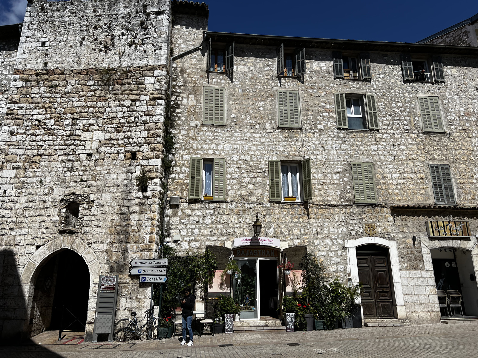 Picture France Vence 2024-04 63 - Road Map Vence