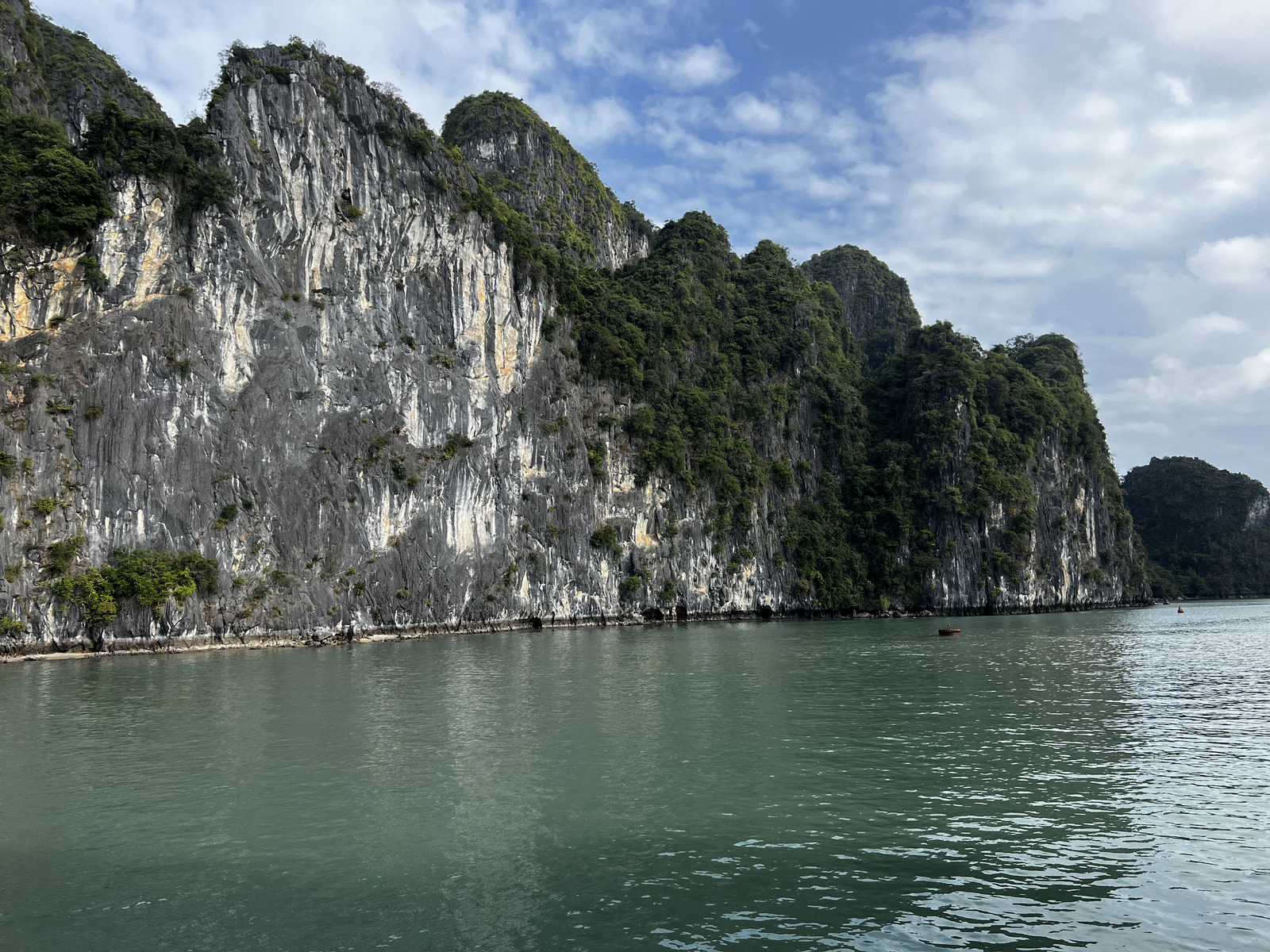 Picture Vietnam Ha Long Bay 2024-01 89 - Road Ha Long Bay
