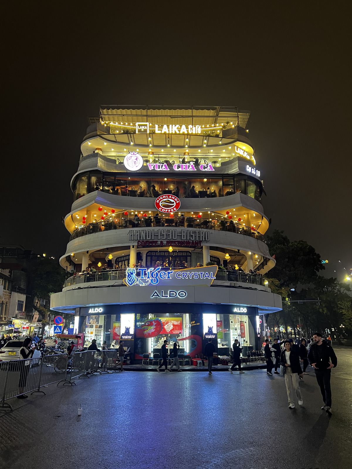 Picture Vietnam Hanoi Hoan Kiem Lake 2024-01 29 - View Hoan Kiem Lake