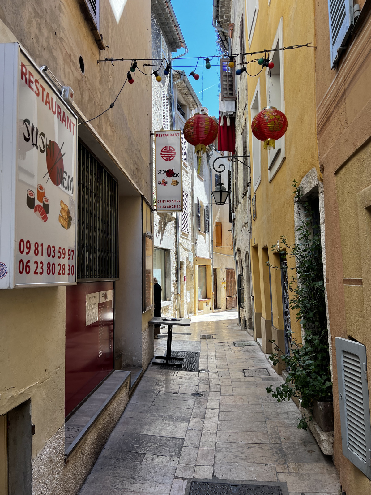 Picture France Vence 2024-04 40 - Tourist Vence