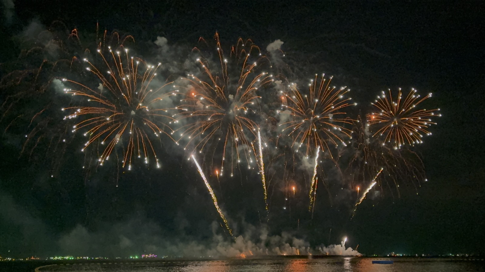 Picture Thailand Pattaya pattaya firework festival 2025-12 43 - Discover pattaya firework festival