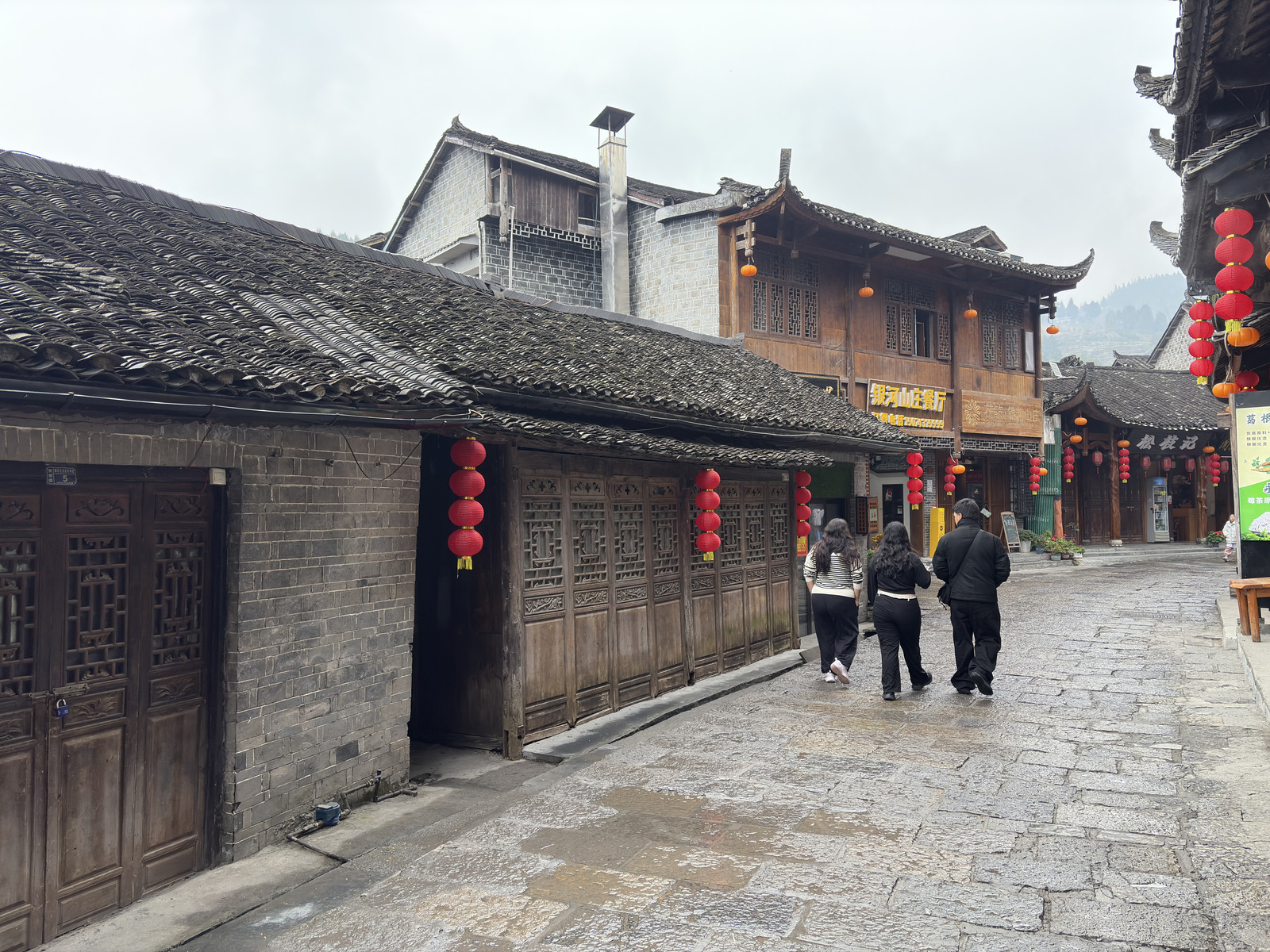Picture China Furong Ancient Town 2026-01 125 - Car Furong Ancient Town