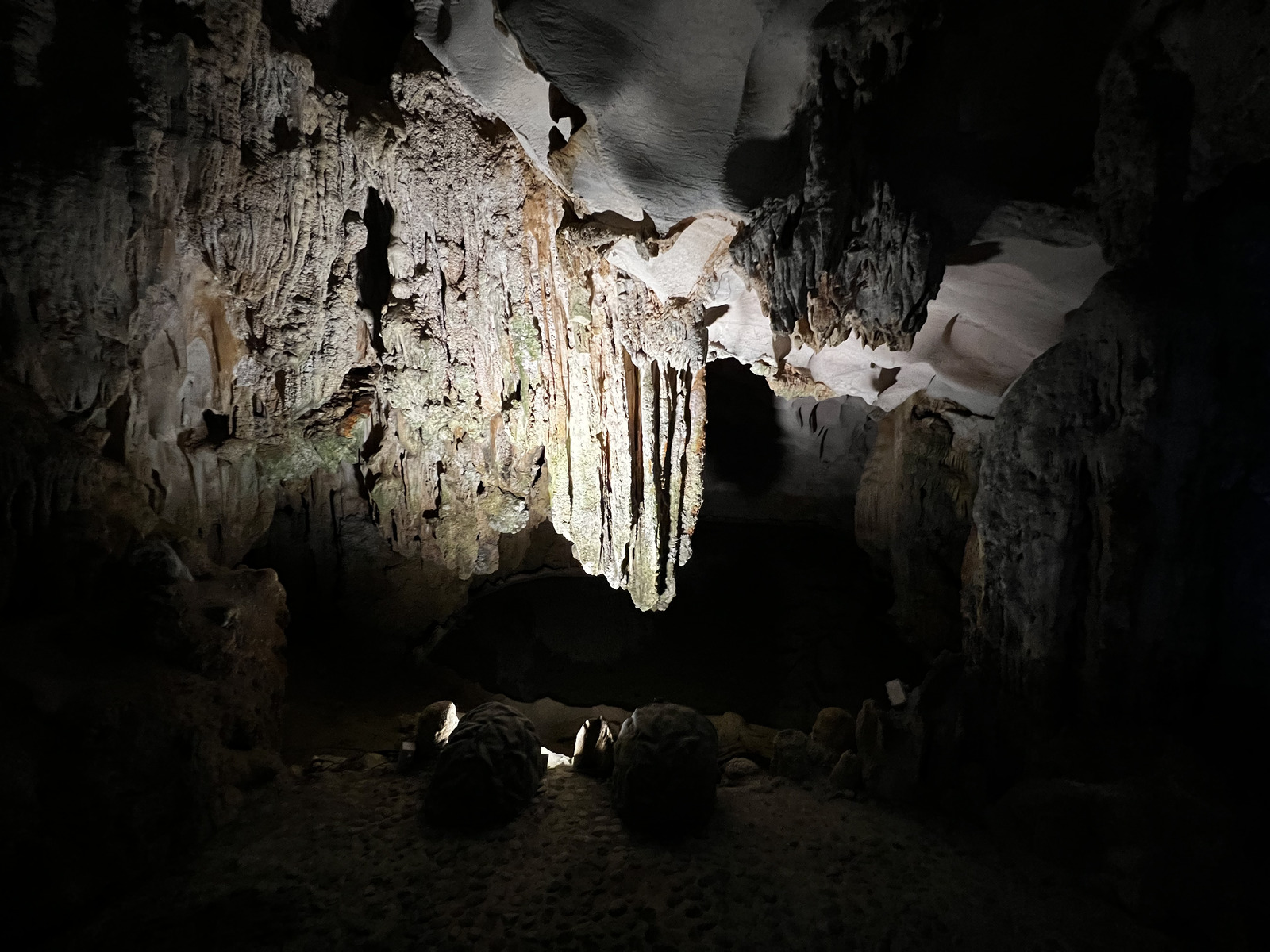 Picture Vietnam Ha Long Bay Sung Sot Cave 2024-01 51 - Photos Sung Sot Cave